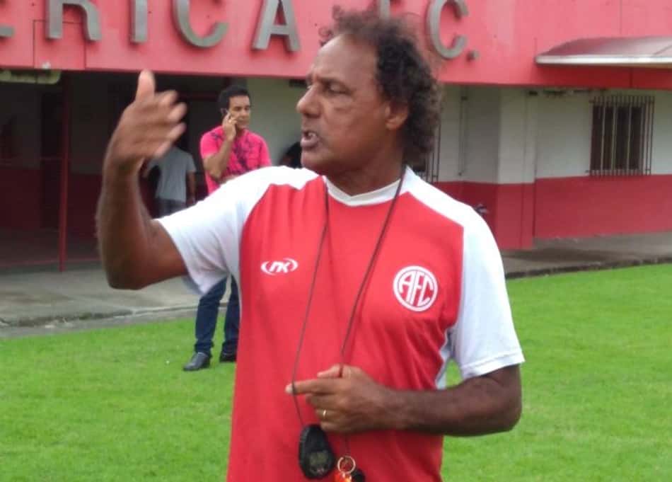 Luiz Gomes: 'Luizinho se foi antes de levar o América à Primeira Divisão'