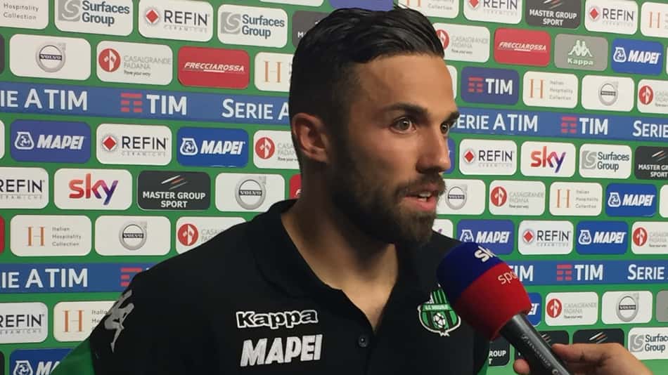 Após boa atuação, Di Francesco fala sobre Douglas Costa: 'Não fui racista'