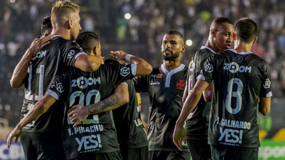 Chance extra! Vasco visita o Santos pra quebrar jejum e novo rumo no BR