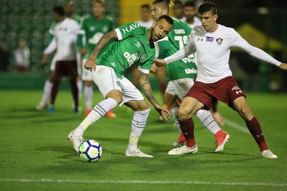 Leandro Pereira lamenta atuação da Chapecoense: 'Tornamos difícil'