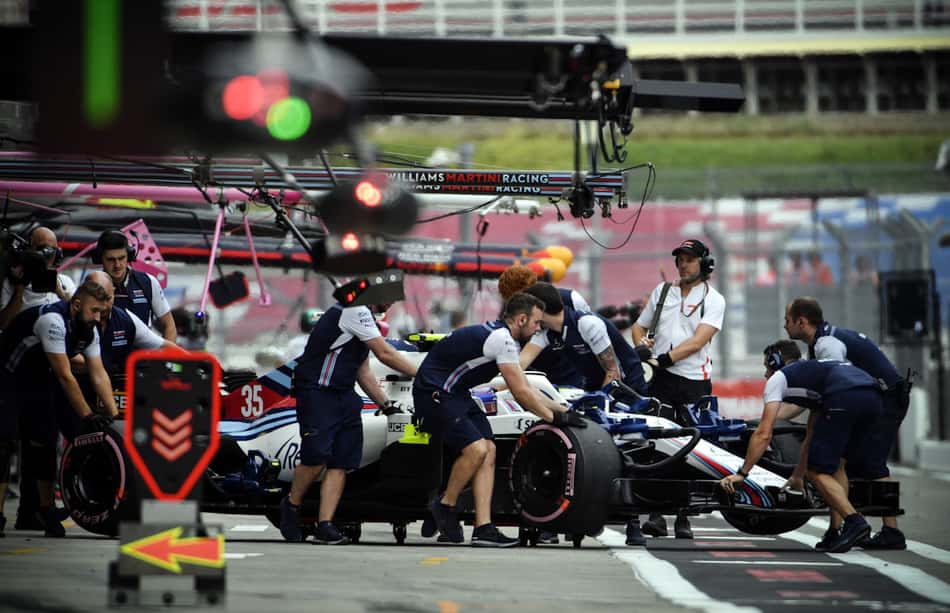 "Dono da casa", Sirotkin larga na P18 com a Williams