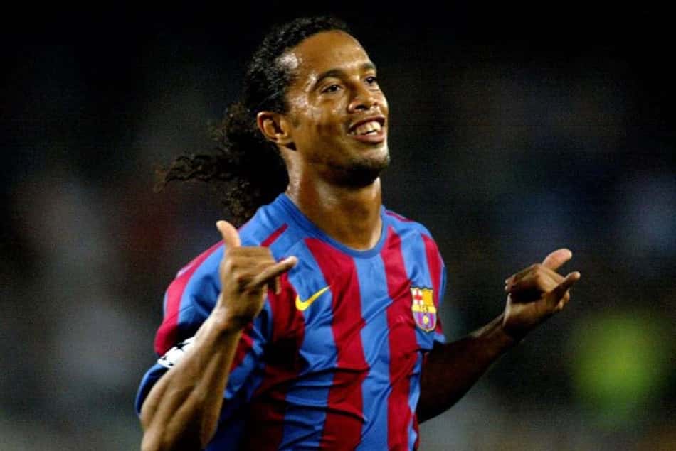 Barcelona parabeniza Griezmann e Jordi Alba, e 'esquece' Ronaldinho
