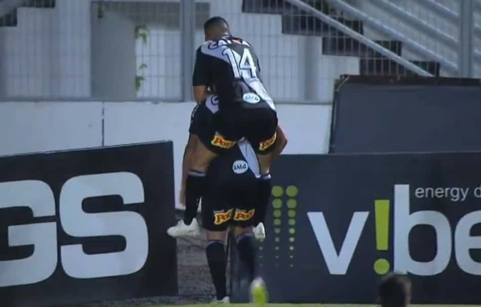 No sufoco, Ponte Preta vence CRB e respira na Série B