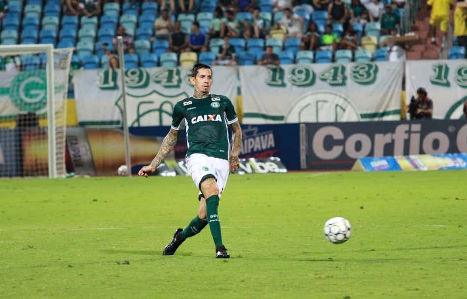 Guarani acerta a contratação do zagueiro Victor Ramos