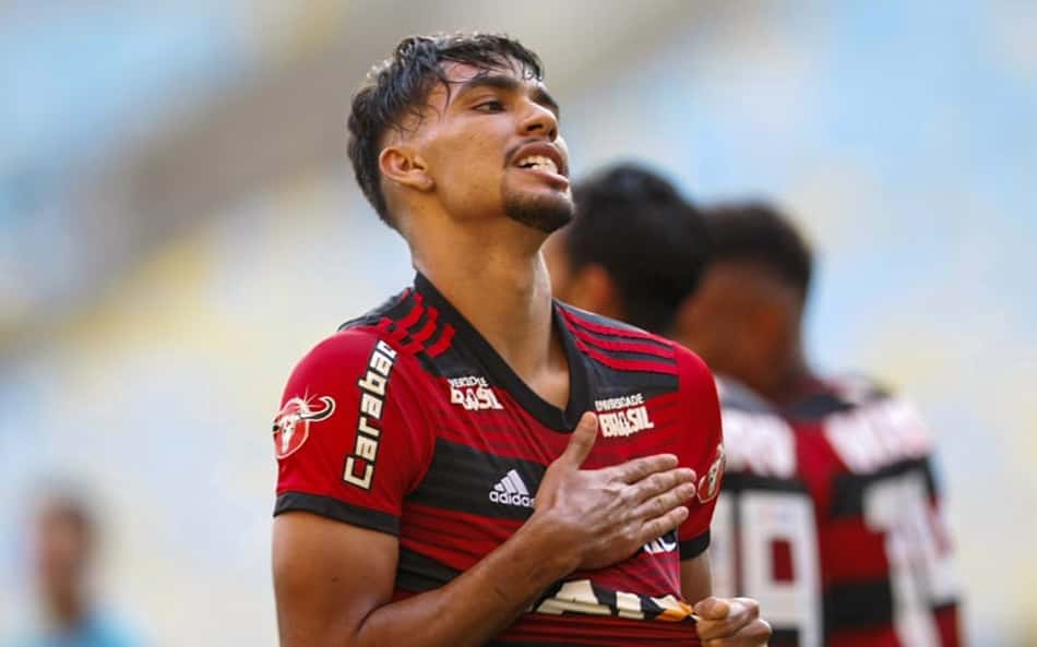 Confira imagens de Paquetá com a camisa do Flamengo
