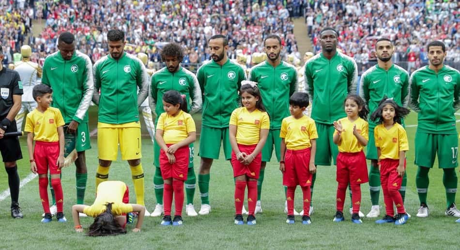 O histórico internacional da Arábia Saudita não é dos melhores: sua participação mais expressiva em Copas do Mundo foi na edição de 1994, quando chegou às oitavas. Em âmbito continental, os Falcões foram campeões da Copa da Ásia em três ocasiões (1984, 1988 e 1996), e vices em outras três (1992, 2000 e 2007). O grande destaque provavelmente é o segundo lugar na Copa das Confederações, em 1992, quando foi derrotado na final para a Argentina. Apesar dos números não serem animadores, a seleção saudita, que será adversária do Brasil na próxima sexta-feira, conta com bons jogadores e o L! fala sobre as qualidades de cada um.