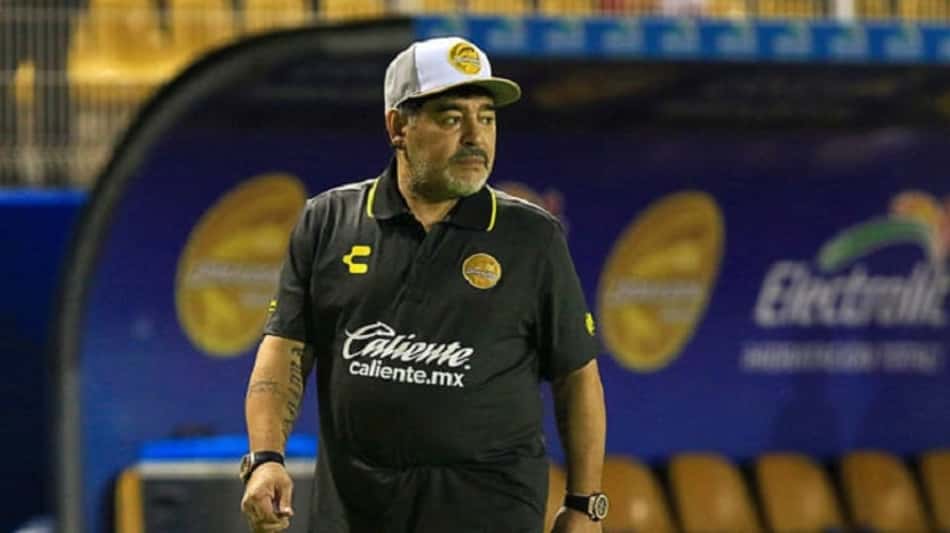 Diego Maradona aceita proposta e vai comandar time argentino