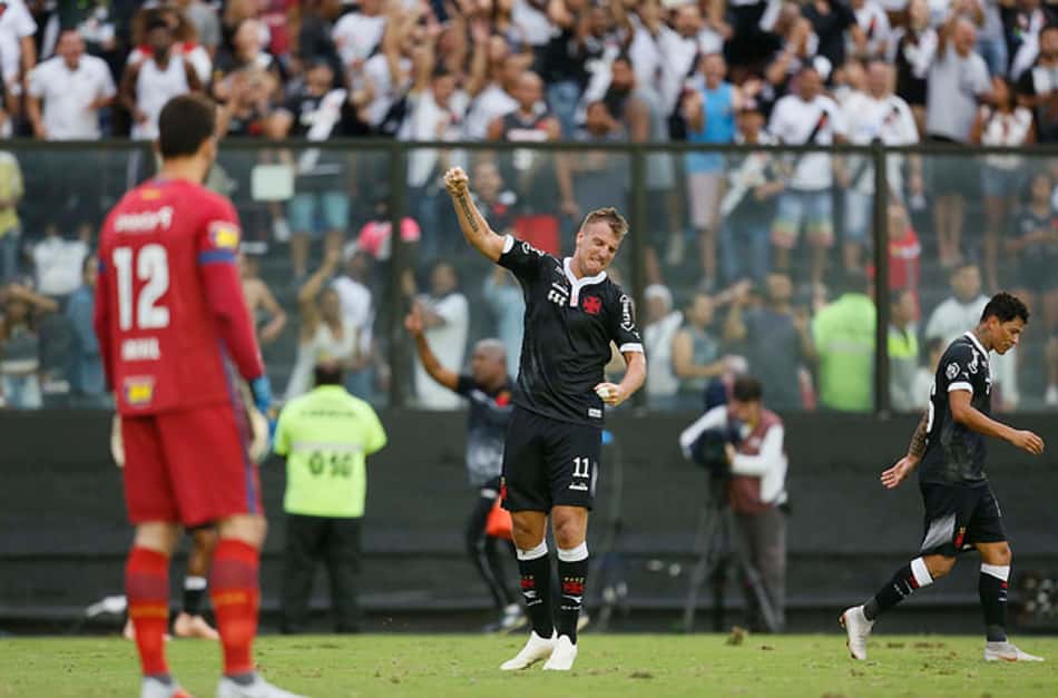 Blog do Garone: Mais do que casa, São Januário é a arma do Vasco