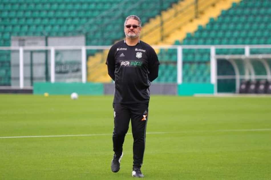 Micale recebe proposta do Kazma, um dos principais clubes do Kuwait