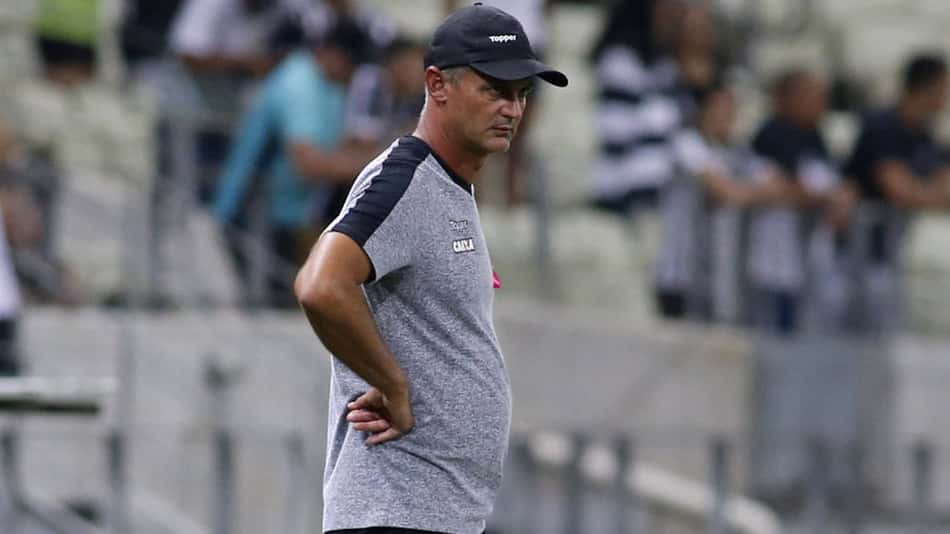 Lisca projeta duelo contra o Palmeiras: 'Vamos enfrentar a melhor equipe do país'
