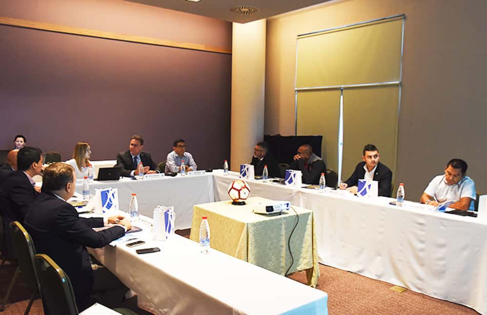 Conmebol faz reunião com clubes da Sul-Americana para falar sobre VAR