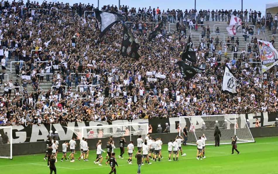 Corinthians fez treino aberto na Arena antes de decisão 