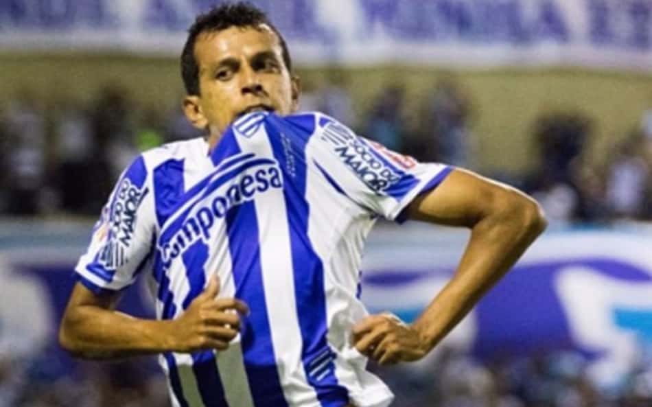 CSA surpreende e renova com o meia Didira
