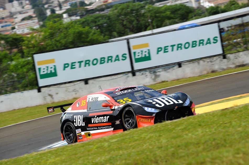 Briga pelo título da Stock Light esquenta os treinos livres em Londrina