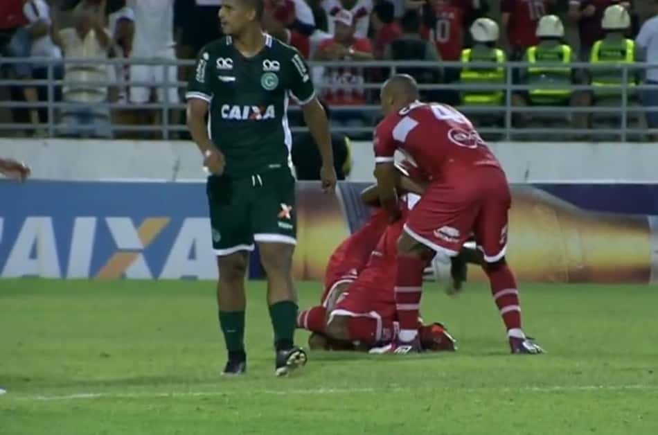 No Rei Pelé, CRB derrota o Goiás e sai do Z4 da Série B