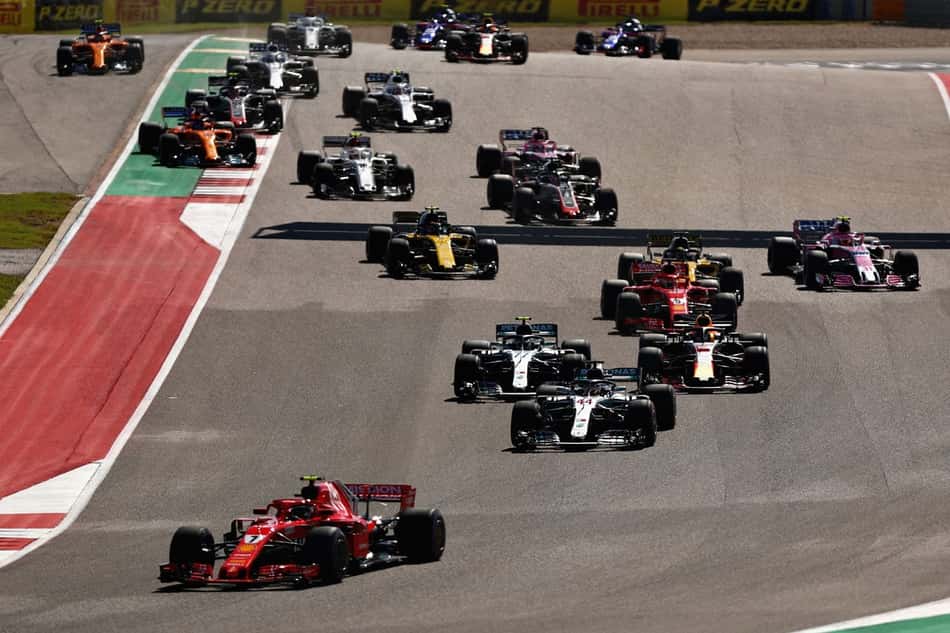 Em melhor corrida do ano, Raikkonen vence e sonho do pentacampeonato de Hamilton fica para o México