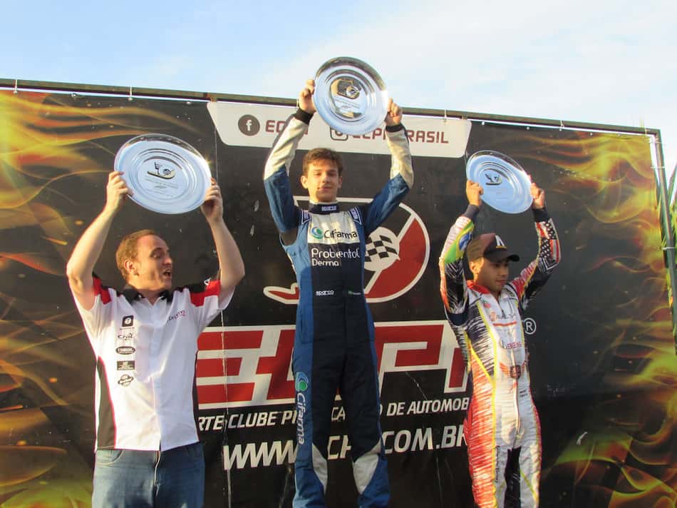 Jovem promessa do automobilismo é campeão na Fórmula Vee