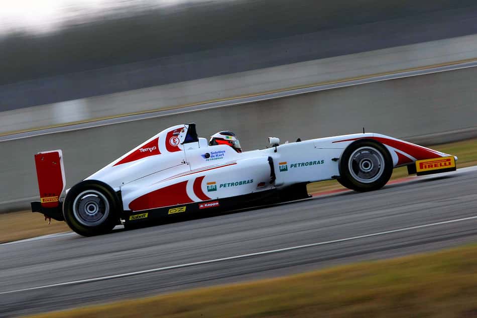 Campeão e vice da Seletiva de Kart Petrobras 2018 farão teste de Fórmula 4 com a equipe Carlin