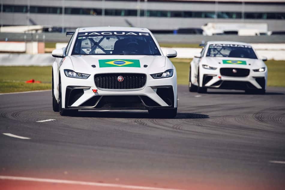 Cacá Bueno e Sérgio Jimenez fazem ajustes finais antes da abertura do Jaguar I-PACE eTROPHY