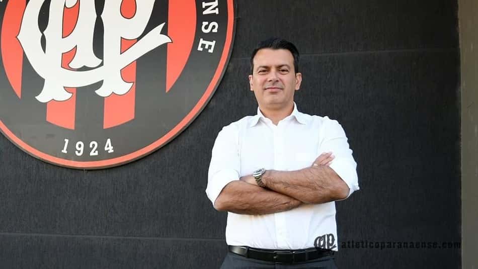 Athletico anuncia a saída do diretor Rui Costa