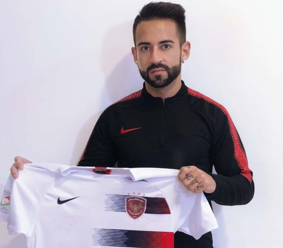 Ex-Corinthians, meia brasileiro fecha com equipe do Iraque