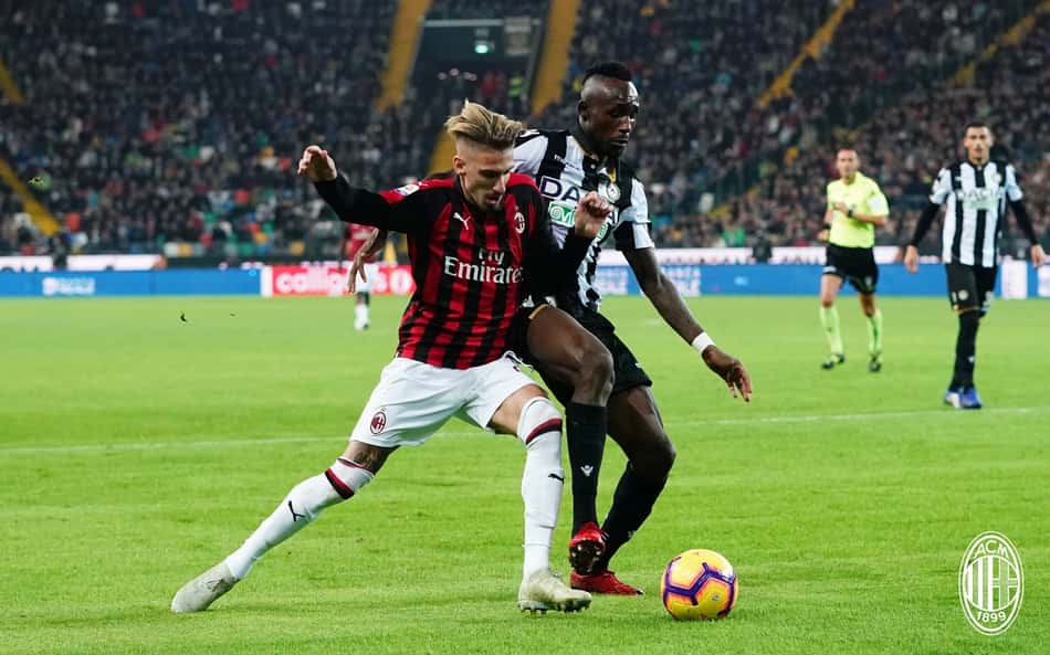 Nos acréscimos, Milan derrota a Udinese pelo Campeonato Italiano