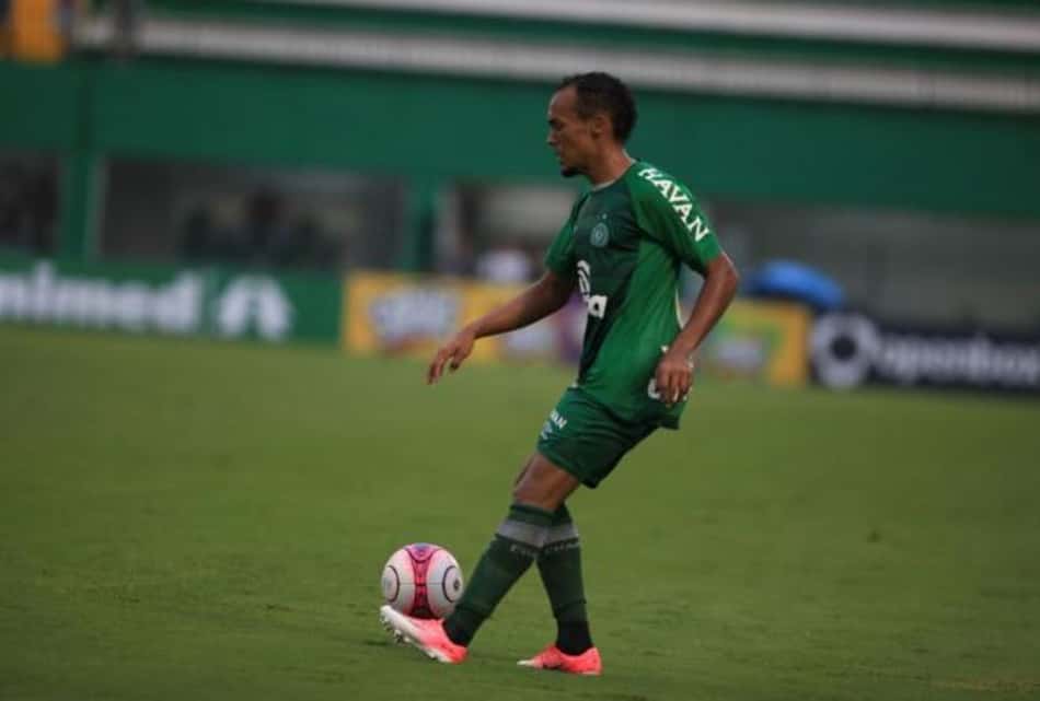 Bruno Pacheco lamenta tropeço da Chape: 'No descuido, levamos o gol'
