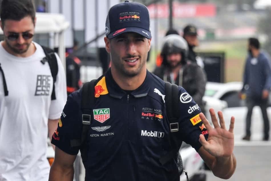 Ricciardo espera que má sorte fique em 2018 e não passe para a Renault