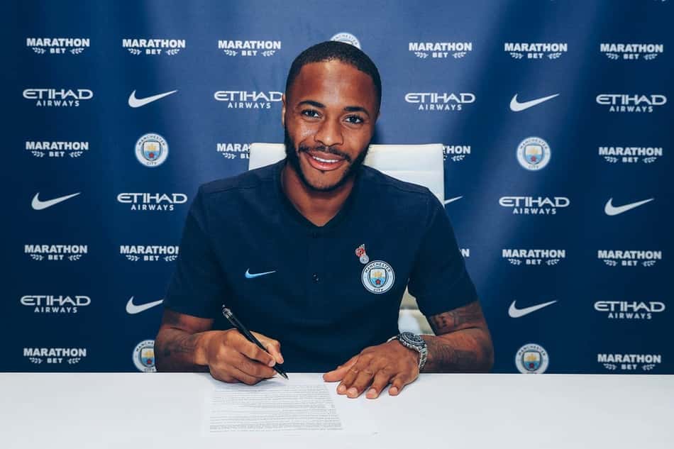 Manchester City anuncia renovação do contrato de Sterling até 2023