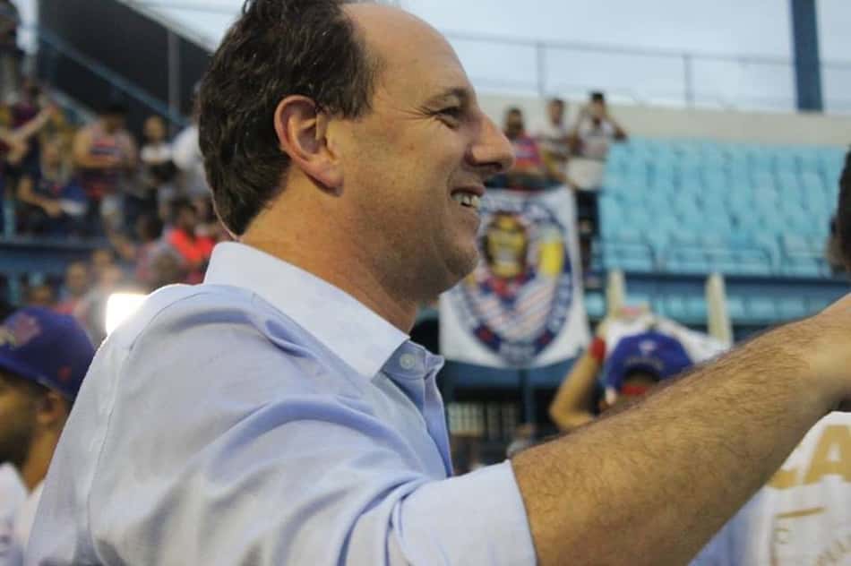 Fortaleza acerta a renovação do técnico Rogério Ceni