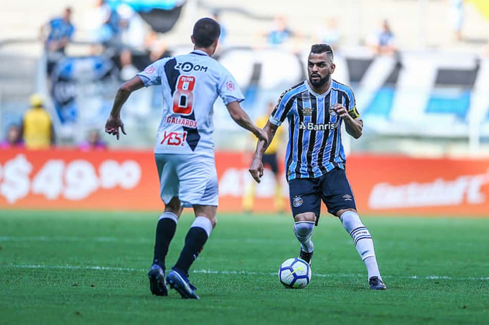 Martin leva frango aos 49 e Vasco leva virada do Grêmio, agora no G4