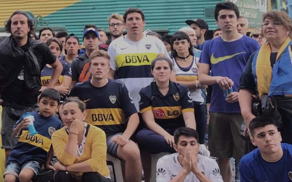 Torcida do Boca vê a decisão nas redondezas da Bombonera&nbsp;