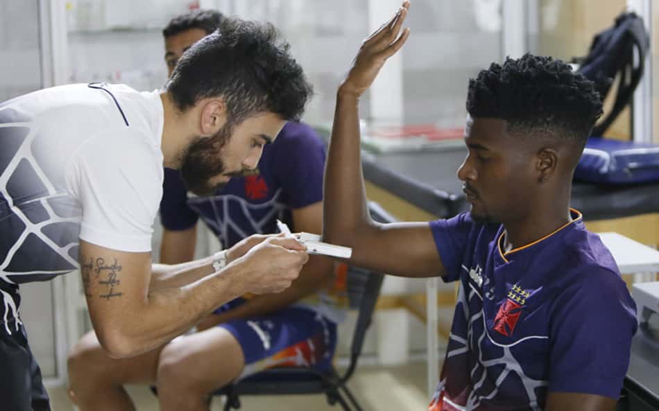 Sub-20 do Vasco segue preparação visando a Copa RS. Confira a seguir outras imagens na galeria especial do LANCE!