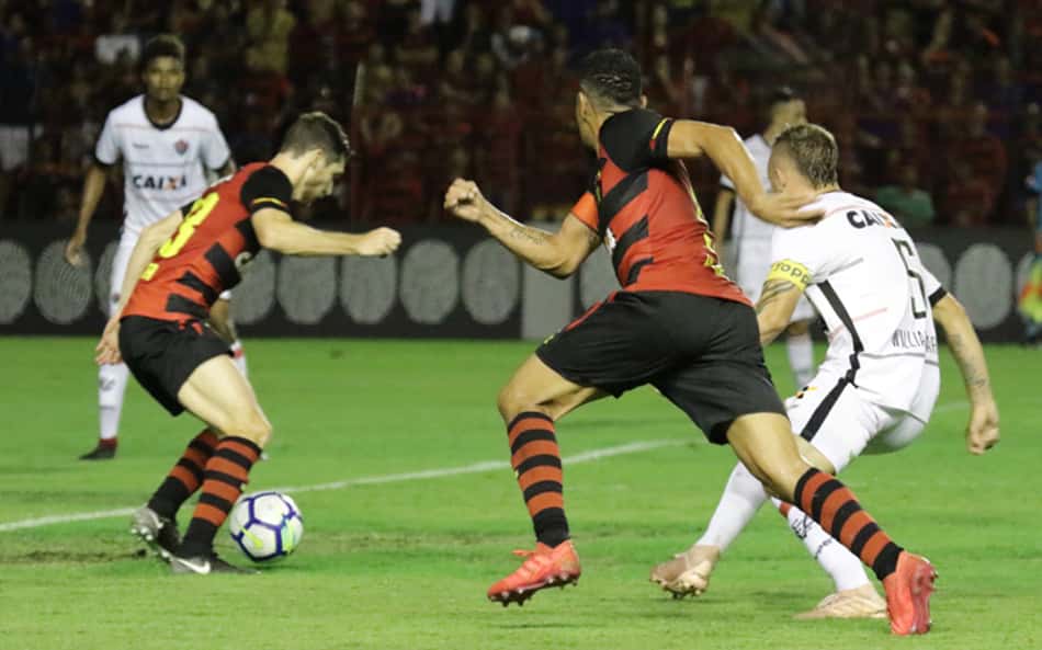 Em jogo de muita tensão, Sport e Vitória ficam no empate