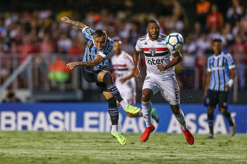 São Paulo e Grêmio empatam e mantêm briga equilibrada por G4