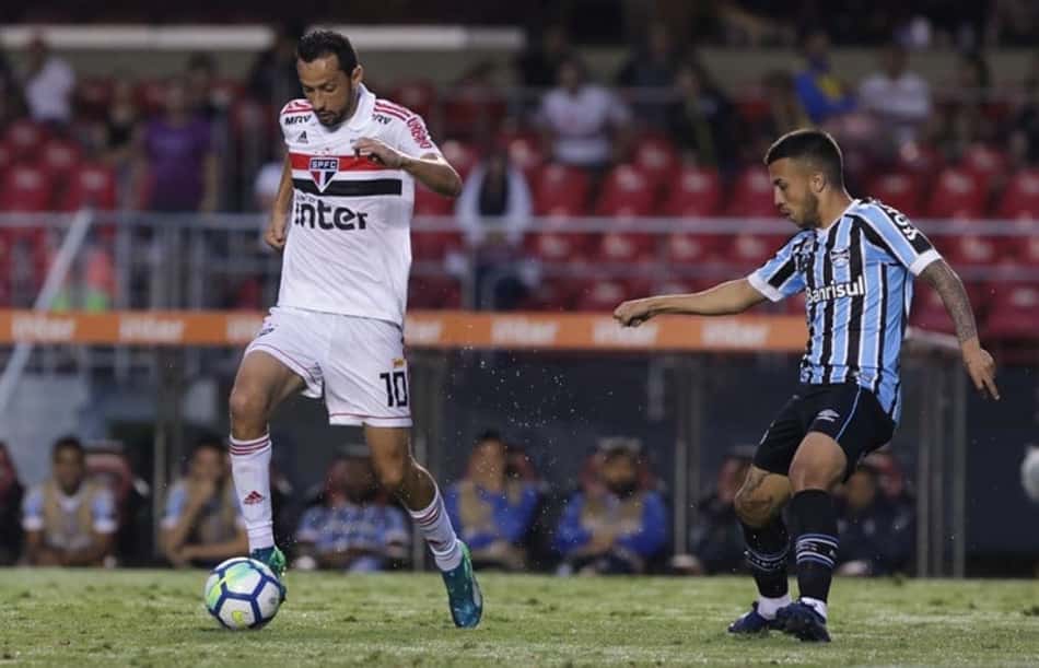Nenê se diz chateado após saída de Aguirre: 'Caiu na minha conta'