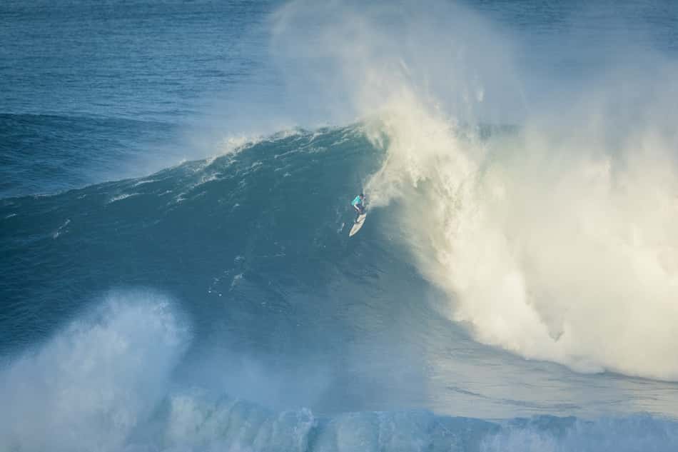 Lucas Chumbo fica com vice no Mundial de Ondas Gigantes