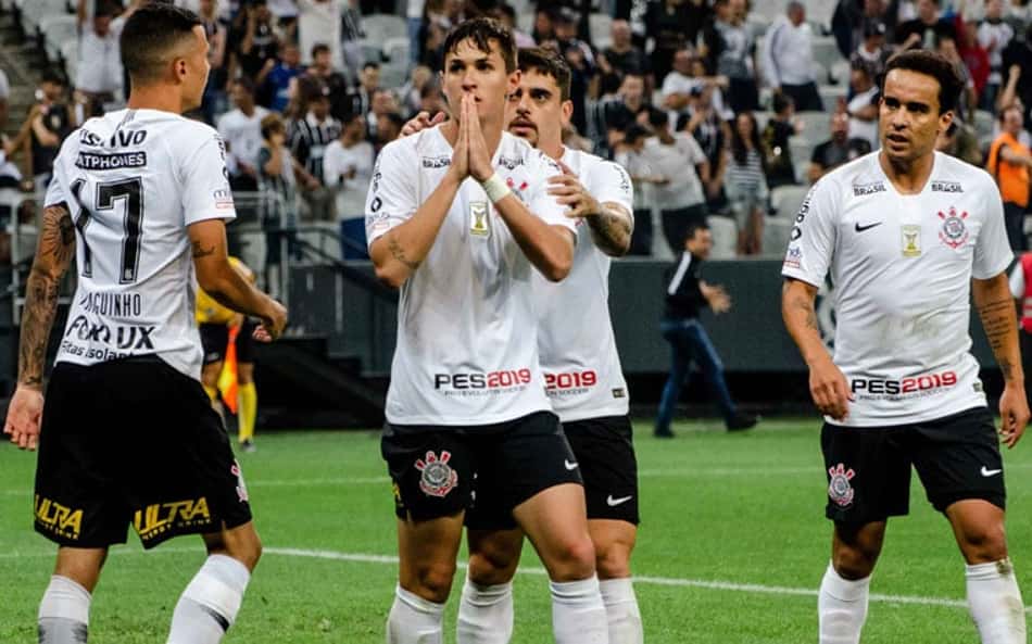 O Corinthians derrotou o Vasco no sufoco, pelo placar mínimo de 1 a 0 na noite deste sábado em sua Arena, e respirou um pouco mais aliviado na luta contra o rebaixamento no Campeonato Brasileiro. O meia Mateus Vital foi o melhor jogador do Timão na partida, com boa movimentação e passes, além de marcar o gol que deu a vitória ao time da casa. Confira as notas do LANCE! (por Vitor Chicarolli) 