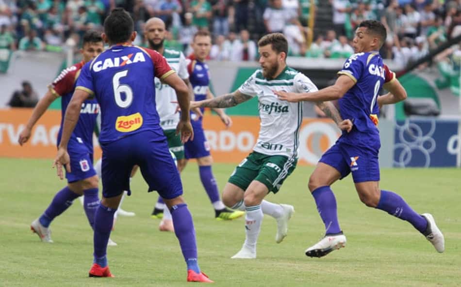 Verdão reclama de vento e campo em Londrina, mas ressalta vantagem