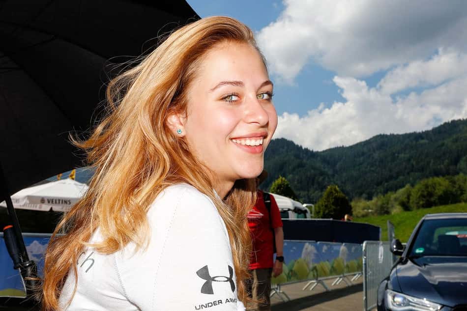 De volta para casa, Sophia Floersch diz: "Comemorei meu segundo aniversário em Macau"