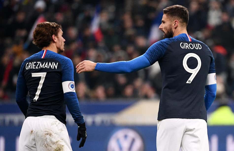 Seleção da França usa símbolo que homenageia vítimas de guerras