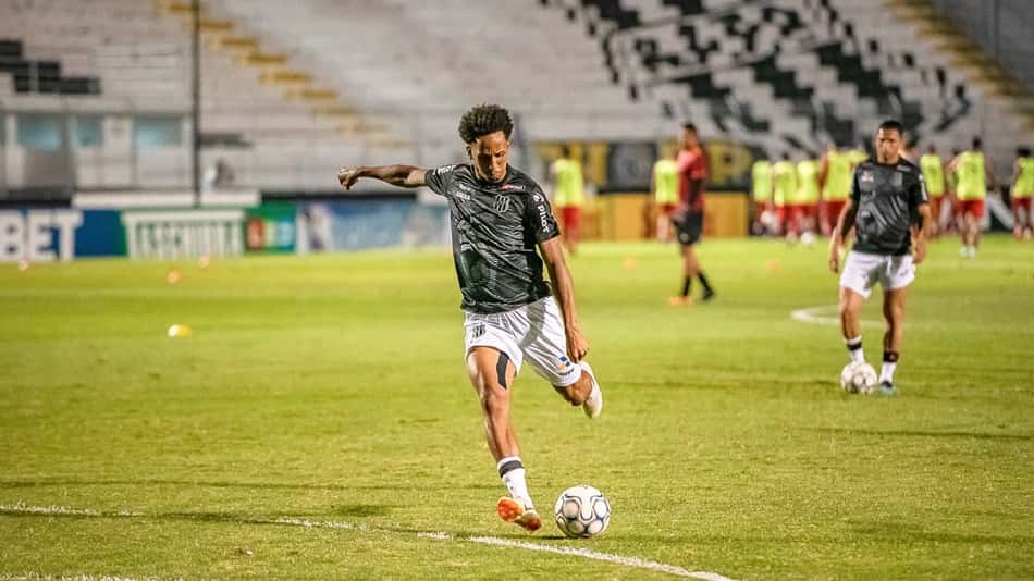 Lucas Mineiro ressalta humildade para conquistar o acesso à elite