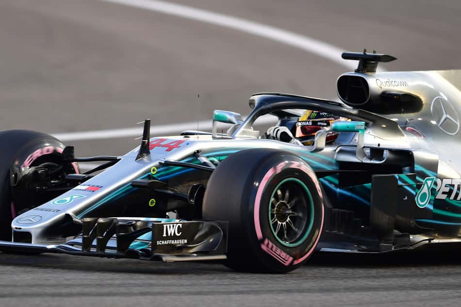 Lewis Hamilton faz sua 83ª pole position em dia de dobradinha da Mercedes em Abu Dhabi
