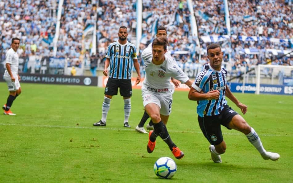 O Corinthians foi dominado durante toda a partida contra o Grêmio, em Porto Alegre, pela última rodada do Brasileirão. Sem conseguir encaixar a marcação e nem levar perigo no ataque, o Timão não teve destaques na derrota por 1 a 0. Veja as notas dos jogadores abaixo (por Guilherme Amaro).