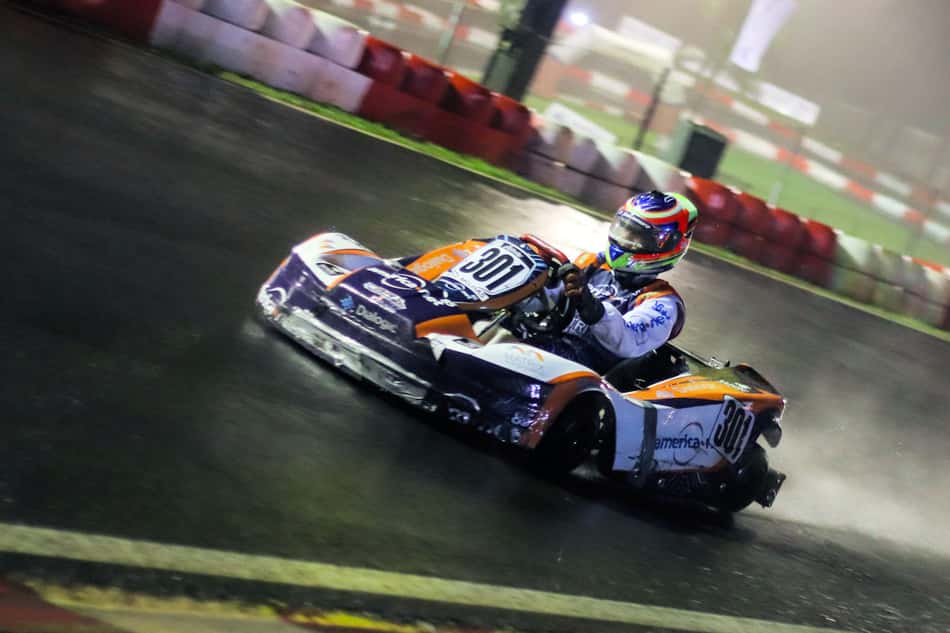 Reta final das 500 Milhas: AM Com Racing lidera sob chuva no Kartódromo Granja Viana