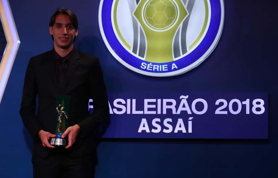 Geromel exalta prêmio e comenta sobre permanência de Renato Gaúcho