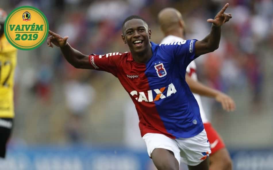 Vasco e Paraná agendam reunião para definir destino de Jhonny Lucas