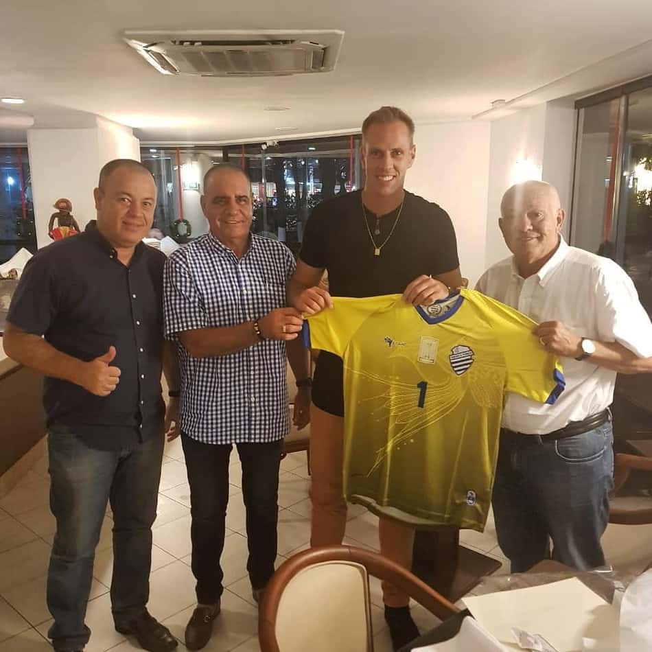 João Carlos deixa o CRB e assina com o arquirrival CSA