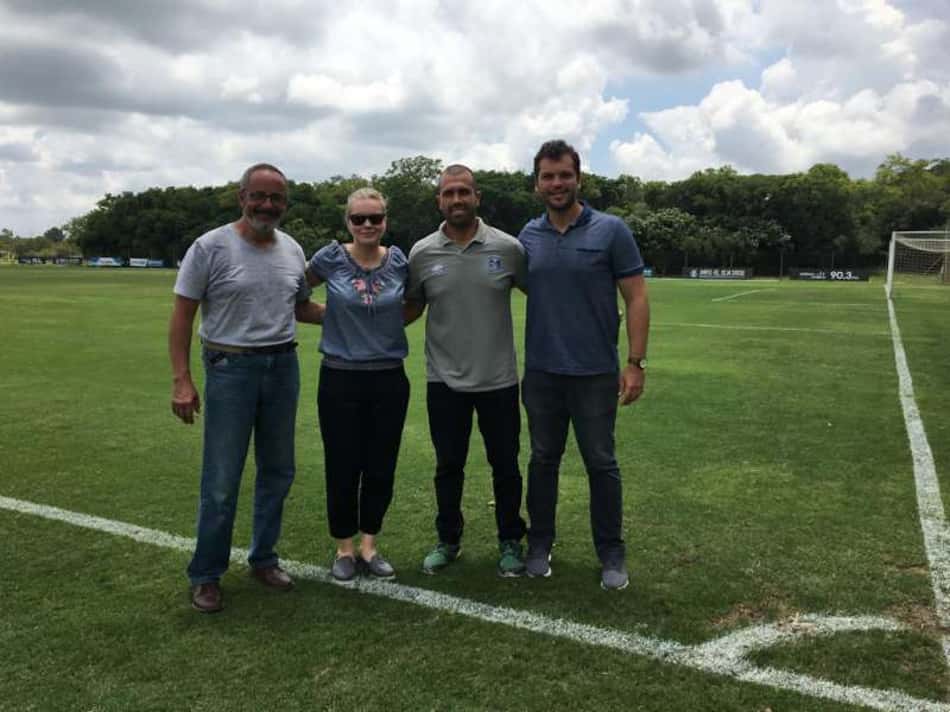 Dirigente do Manchester City realiza visita técnica no CT do Grêmio