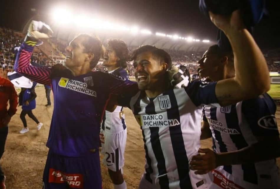 Rival de Inter e River na Libertadores define equipe titular para o torneio